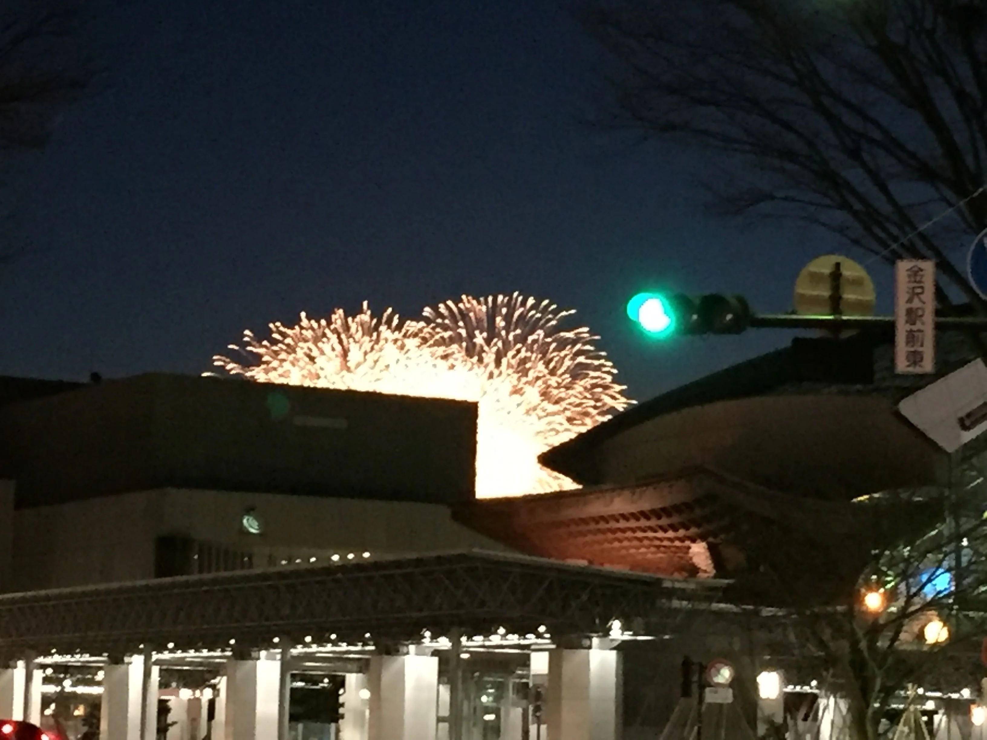 花火が上がる