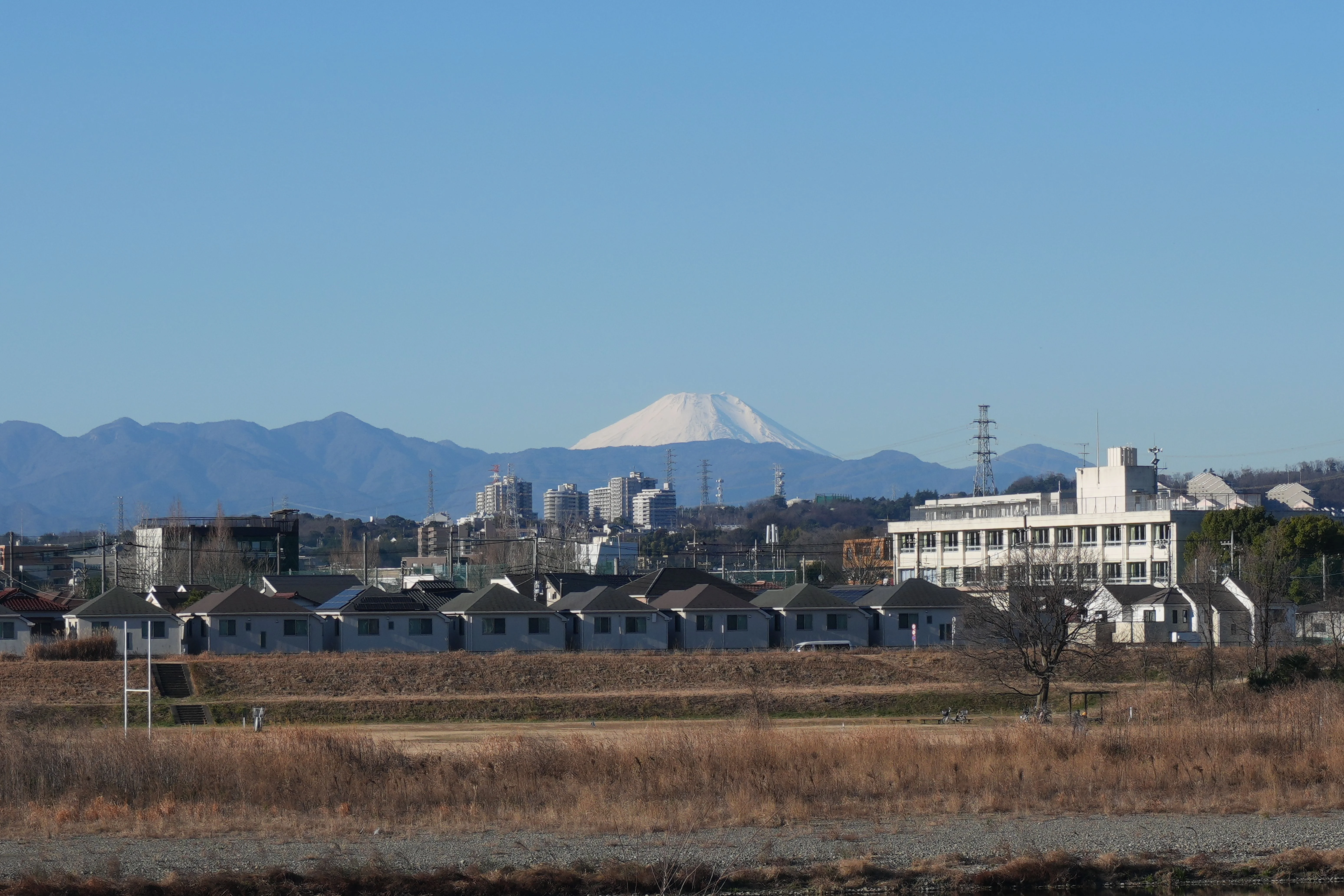 E PZ 16-50mm F3.5-5.6 OSS II - ISO 100 75 mm ƒ9 1/320 s - 6192 × 4128