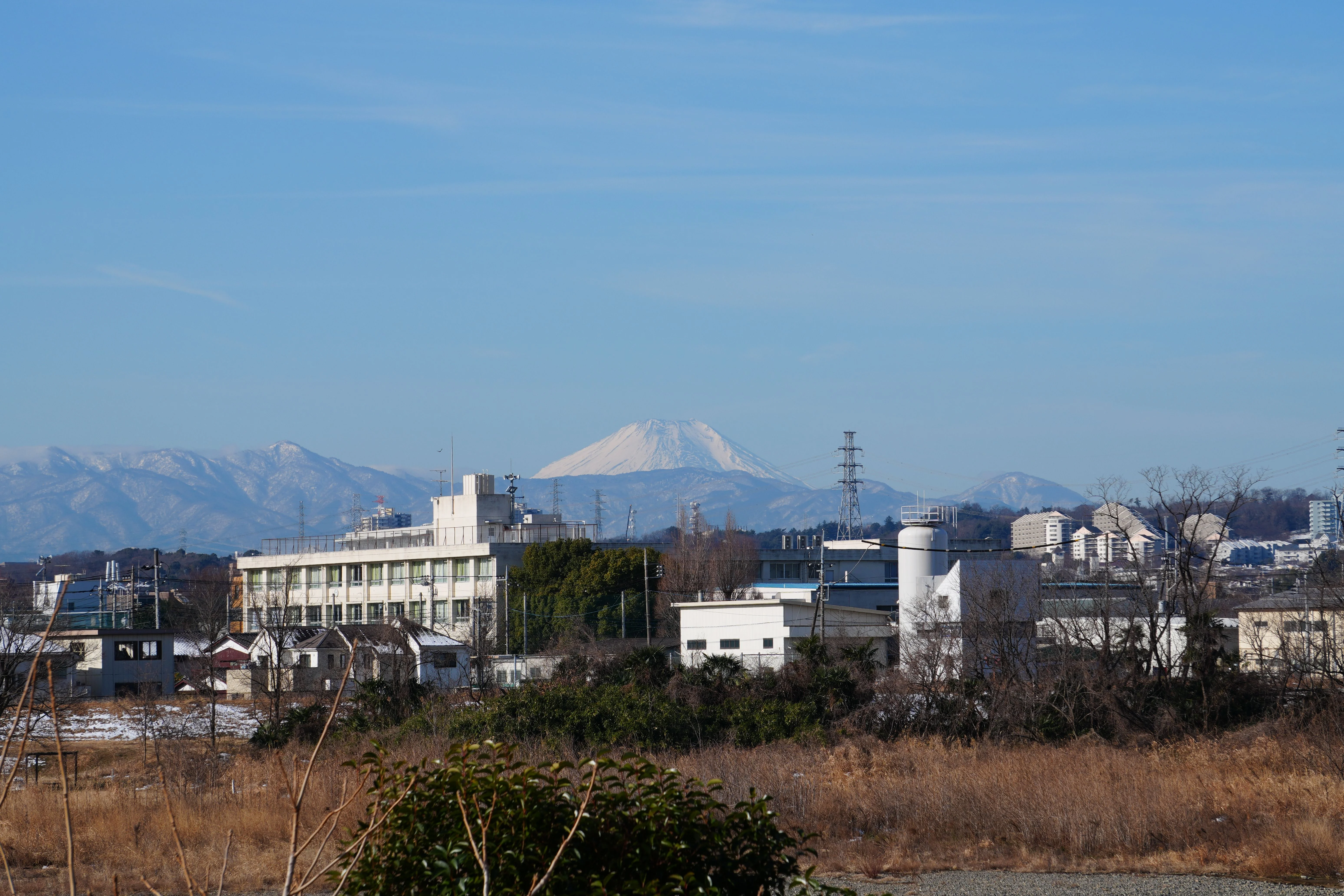 E 55-210mm F4.5-6.3 OSS - ISO 100 144 mm ƒ10 1/320s - 6192 × 4128