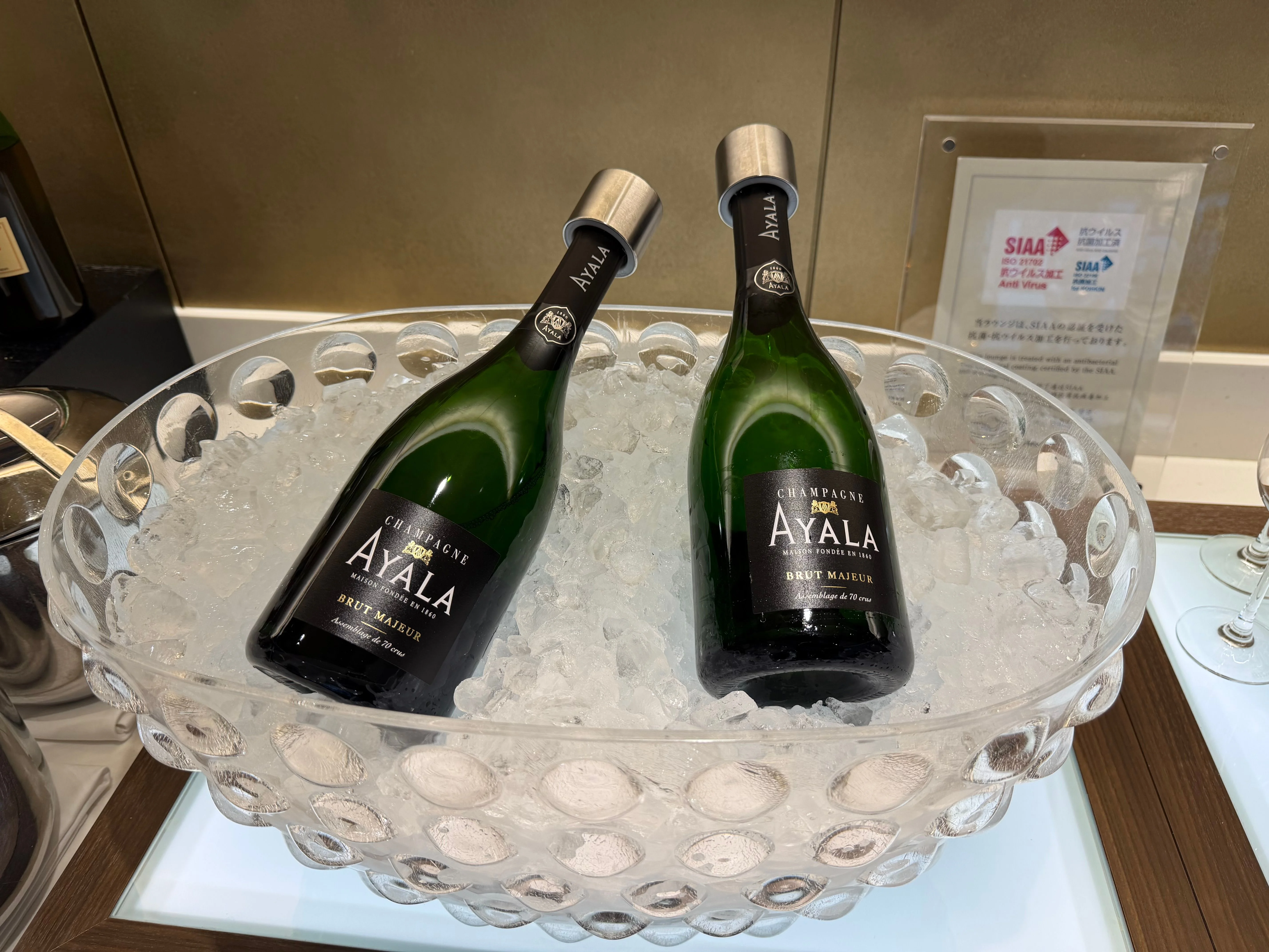 シャンパンをまずは1杯、朝から
