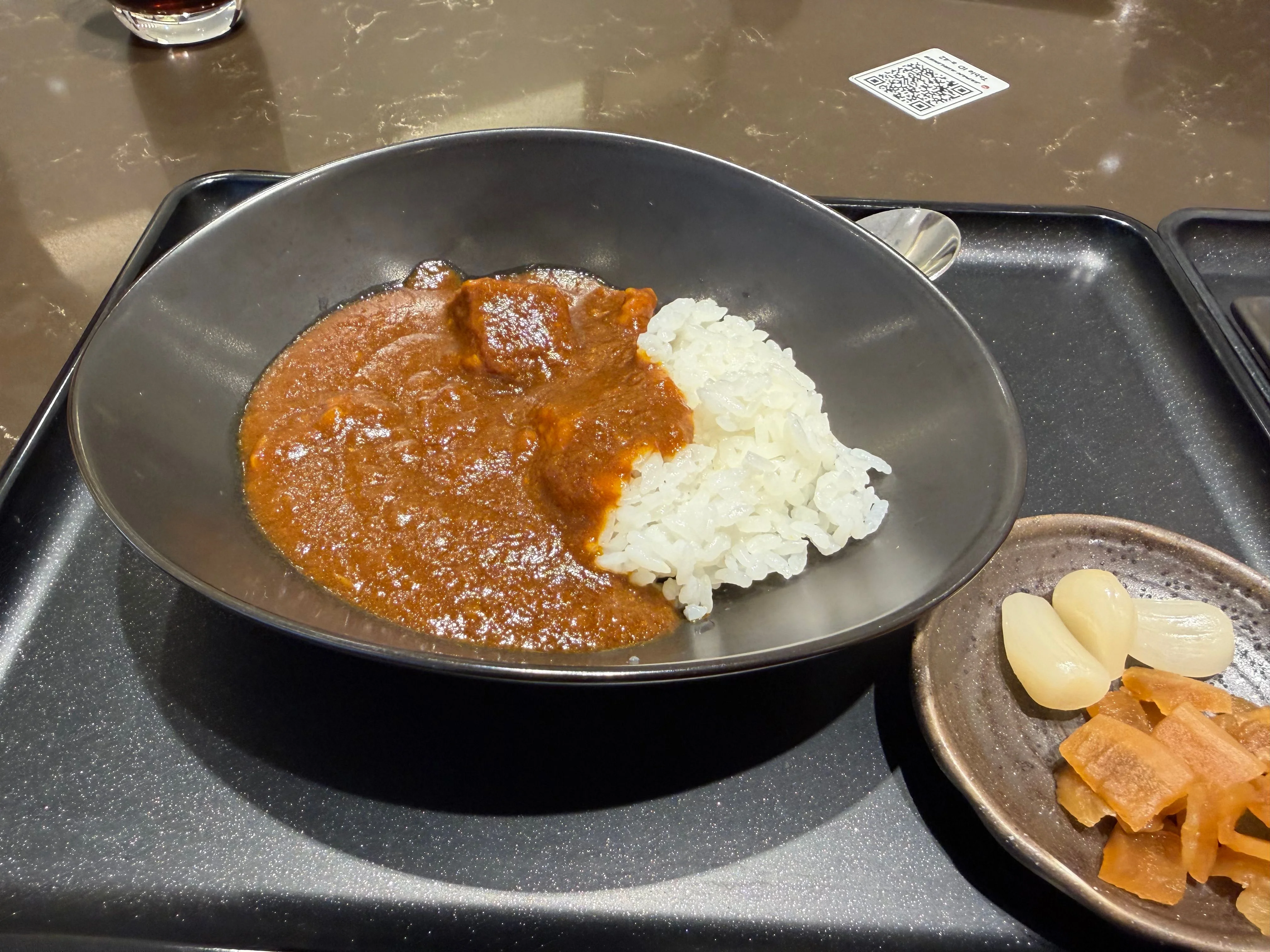 ラウンジカレーはおじさんの証