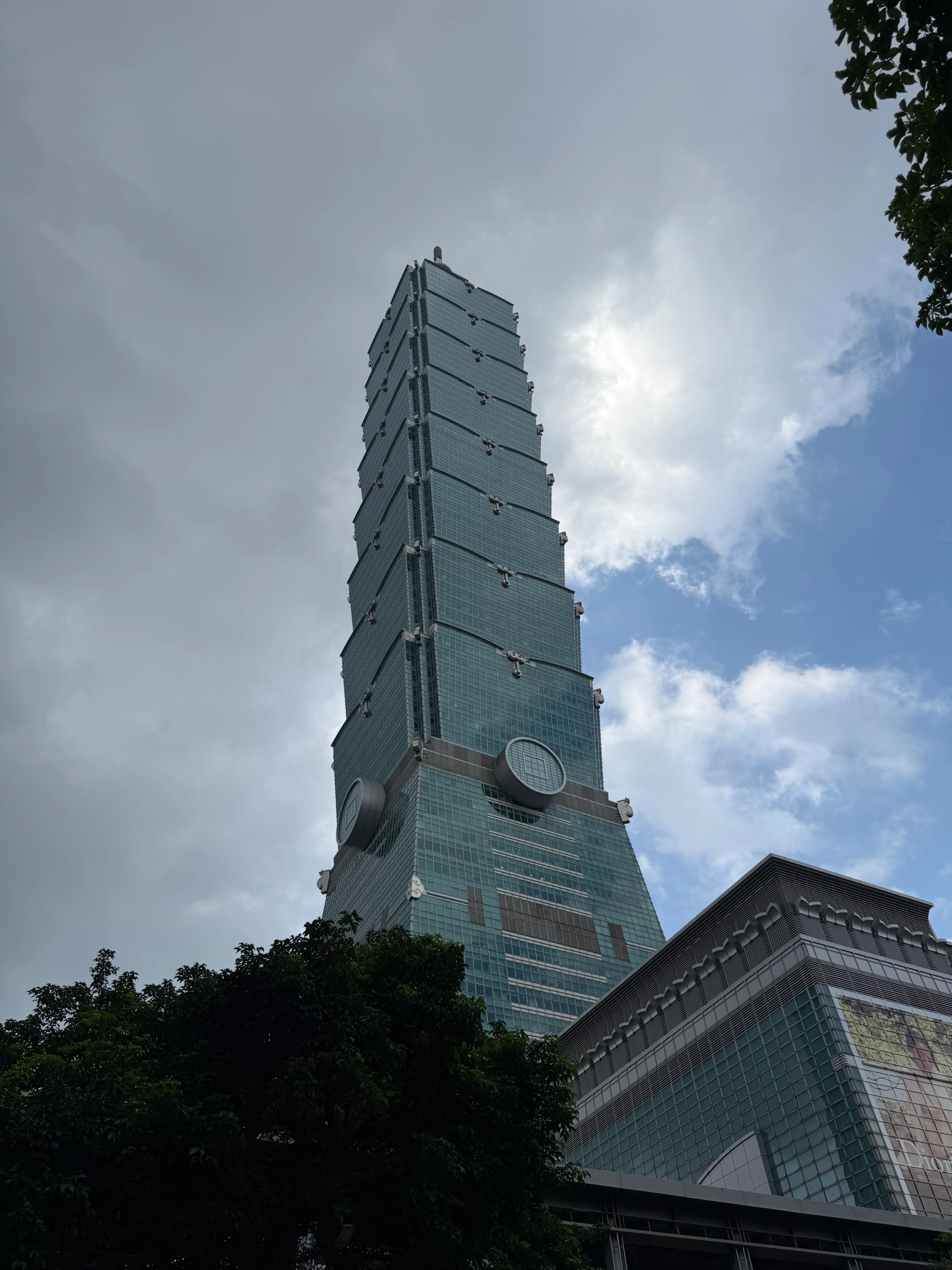 101タワー